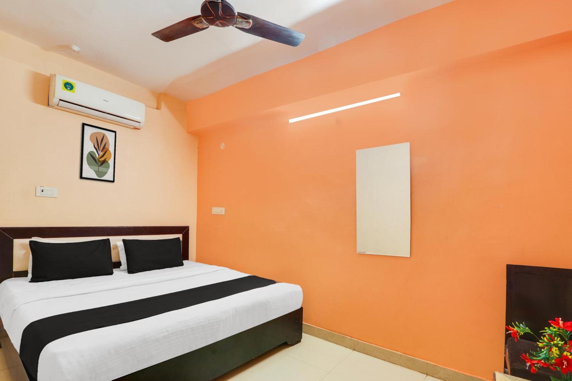Hotel O Grand Hotel And Lodge Sangareddy Exterior foto